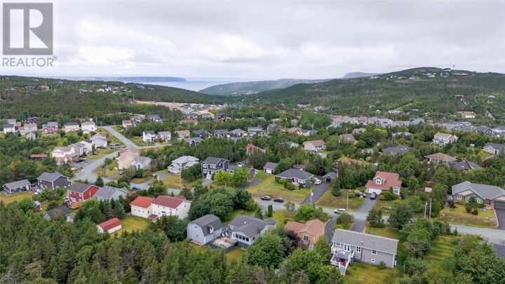 Property Photo:  33 Ursula Crescent  NL A1M 1G5 