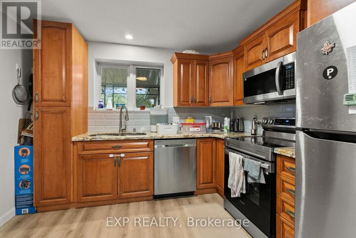 Property Photo:  692 Claude Street  ON K1K 2S2 
