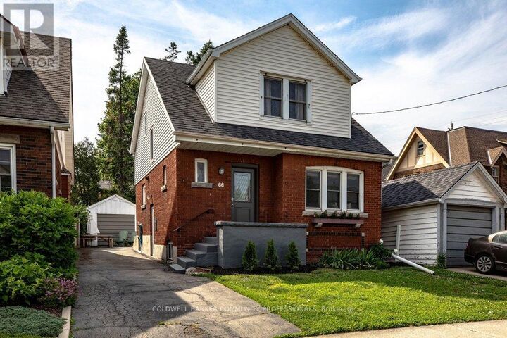 Property Photo:  66 Edgemont Street South  ON L8K 2H5 