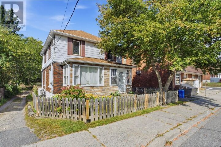 Property Photo:  65 Eyre Street  ON P3C 4A6 