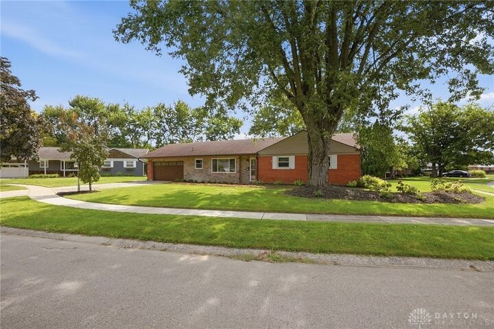 Property Photo: 3524 Ascot Court OH 45429