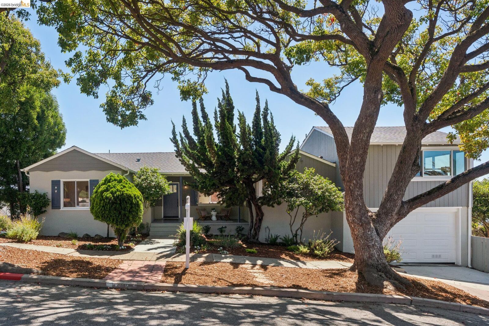 Property Photo:  5718 Burlingame Ave  CA 94804 