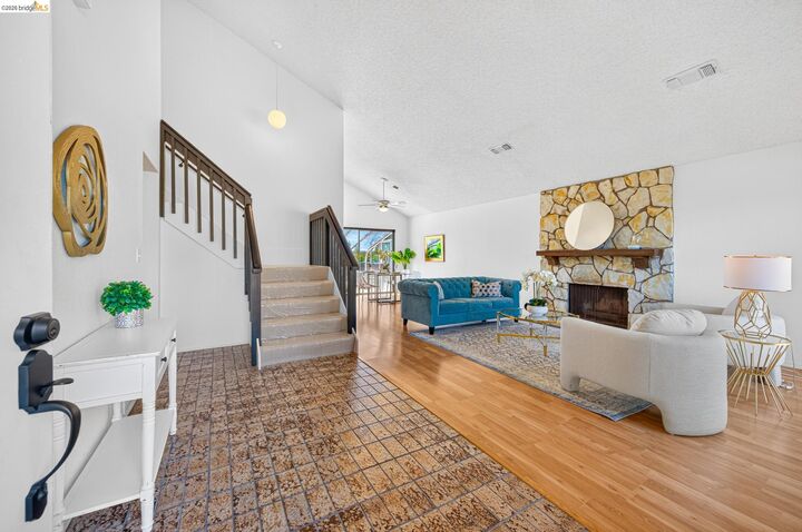 Property Photo: 362 W Seaview Dr CA 94510