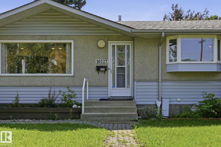 Property Photo:  10527 137 Avenue NW  AB T5E 1Z1 