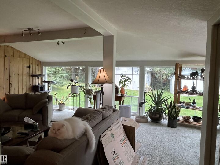 Property Photo: 5224 50 Avenue SE AB T0E 0A0