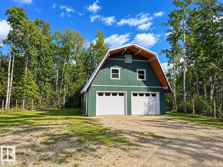 Property Photo:  21566 Twp Road 520  AB T8E 1E5 
