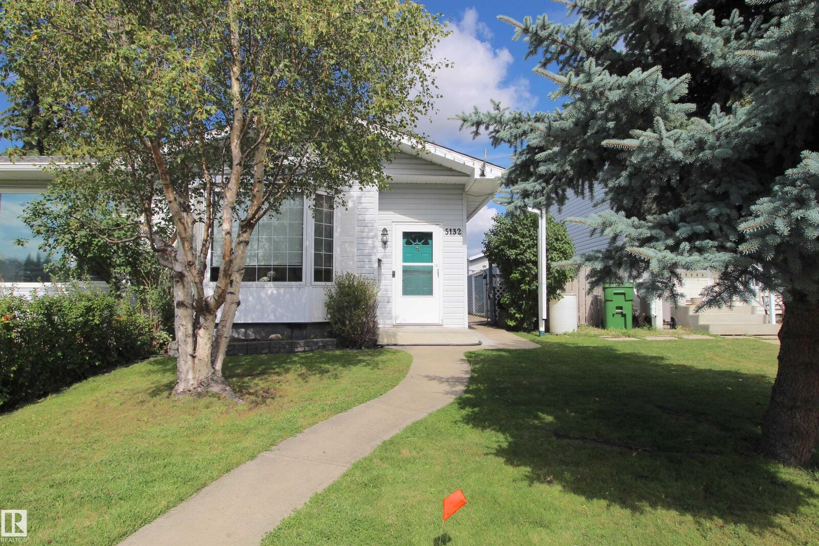 Property Photo:  5132 52ave  AB T0C 0V0 