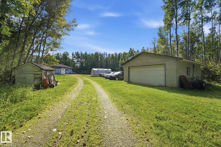 Property Photo:  53522 Rge Road 280 1  AB T7X 3V6 