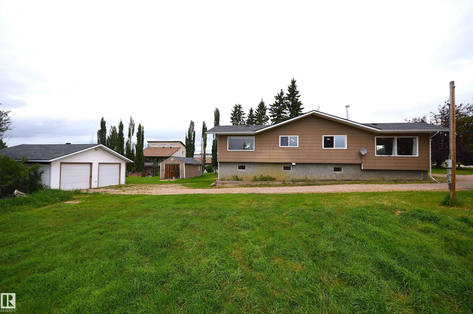 Property Photo:  61029 Rge Rd 4654  AB T9N 2G9 
