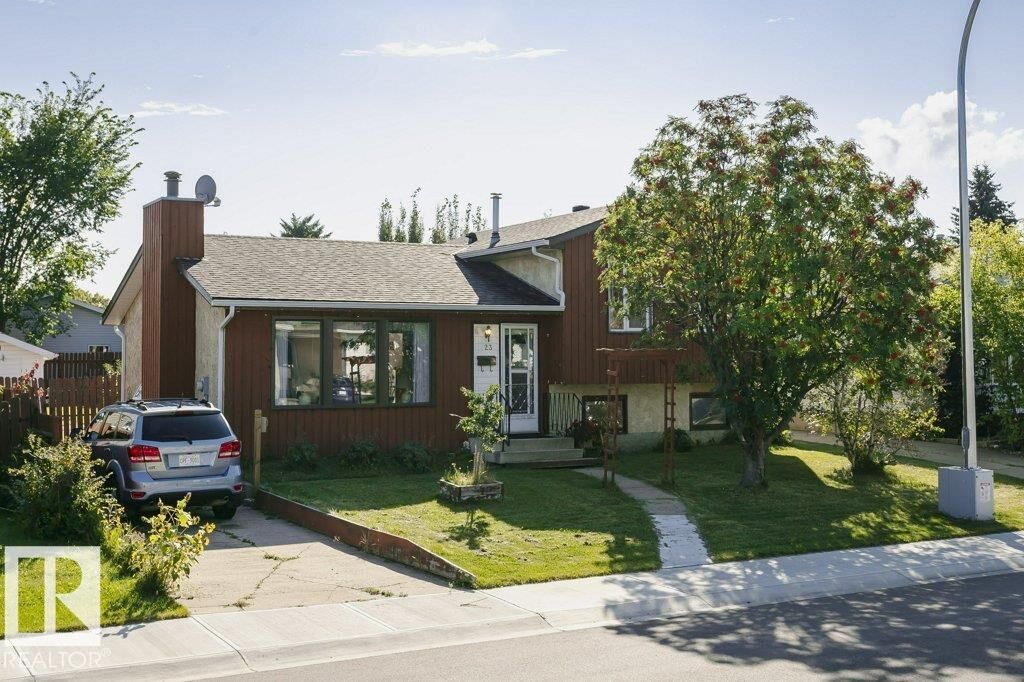 Property Photo:  23 Hughes Road NW  AB T5A 4E1 