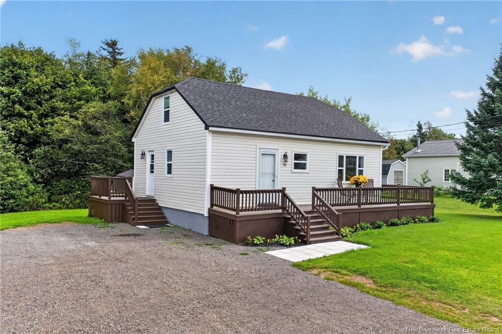 Property Photo:  22 Pointe-Du-Chêne Road  NB E4P 2M2 