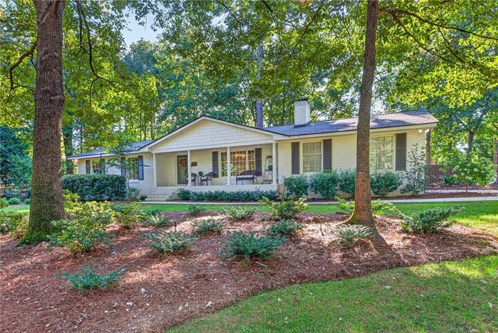 Property Photo: 190 Gatewood Place GA 30607