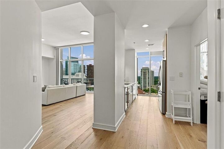 Property Photo:  950 W Peachtree Street NW 2009  GA 30309 