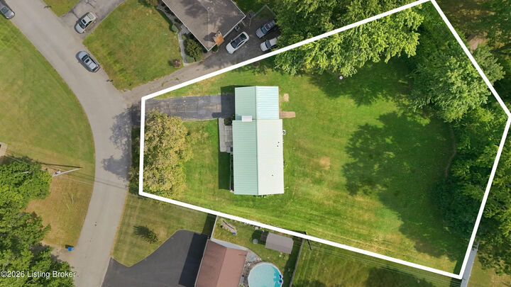 Property Photo:  9902 Vega Ln  KY 40272 