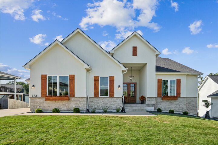 Jessica Gilligan, Ankeny REALTOR - Century 21 Signature Real Estate - Business Photo