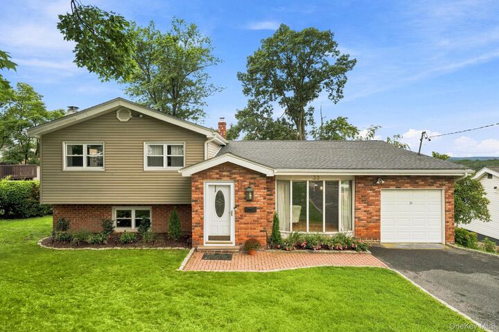 Property Photo:  33 Dorchester Drive  NY 10710 