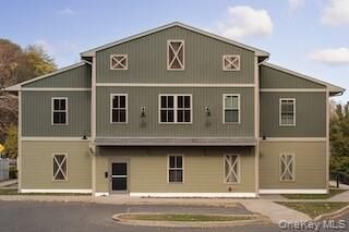 Property Photo: 128 Vineyard Avenue 201 NY 12528
