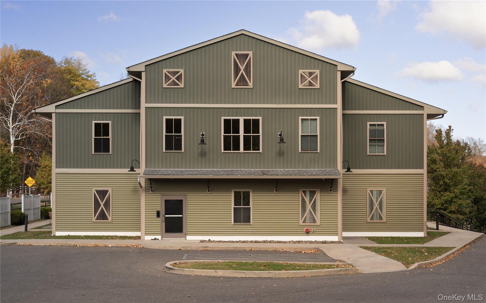 Property Photo:  128 Vineyard Avenue 201  NY 12528 
