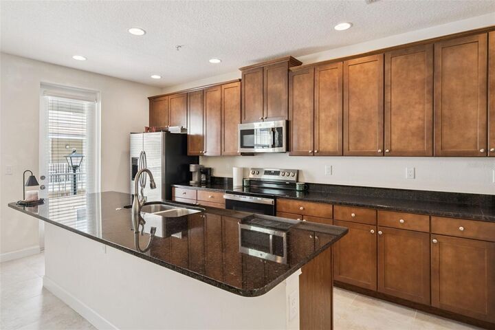 Property Photo:  669 Hangnest Lane  FL 32746 