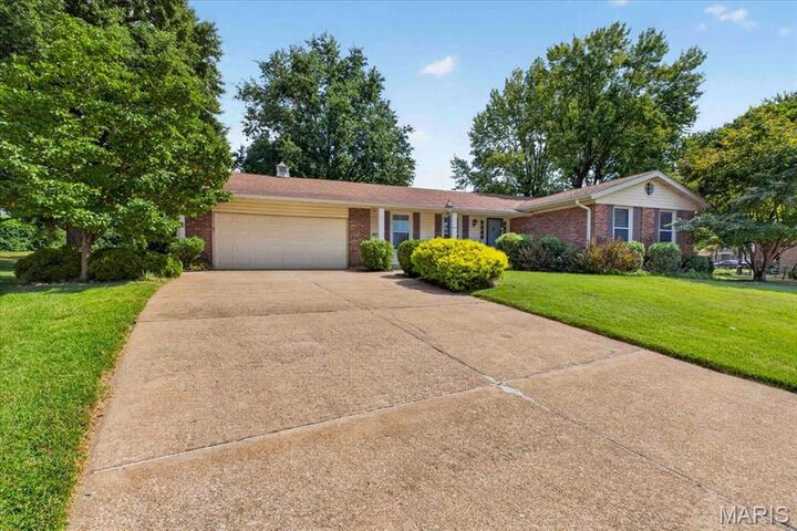 Property Photo:  3822 Baville Court  MO 63034 