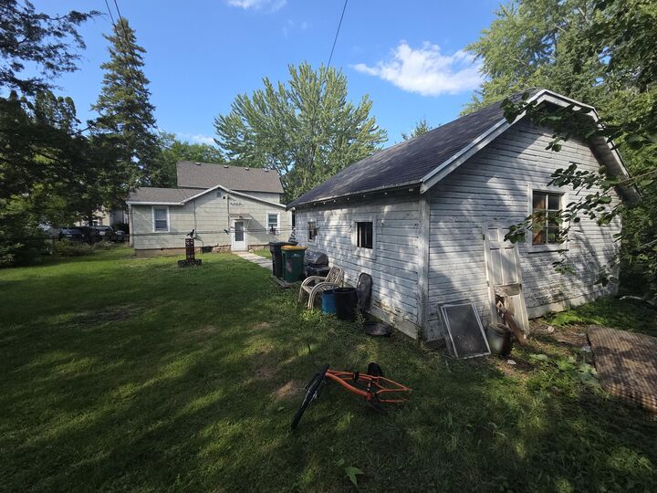 Property Photo: 94 E 12th St WI 54935