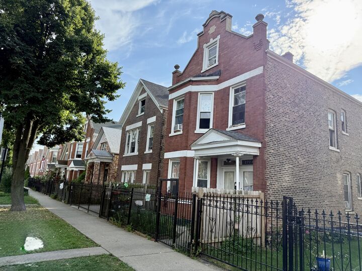 Property Photo:  2722 S Homan Avenue  IL 60623 