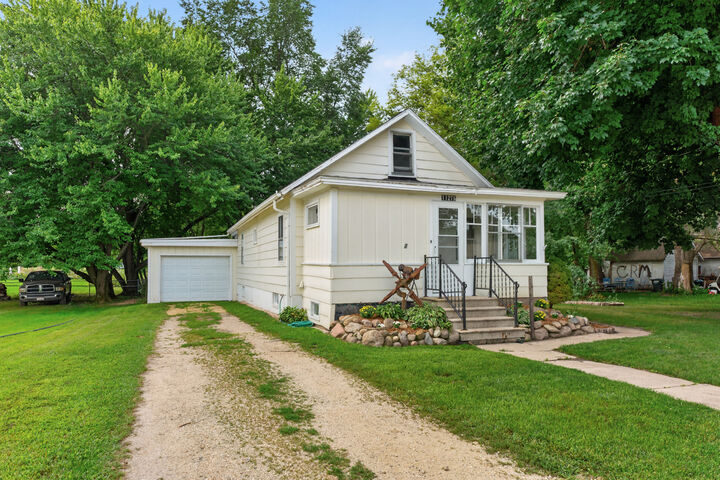 Property Photo: 11275 US Route 20 Highway IL 61038