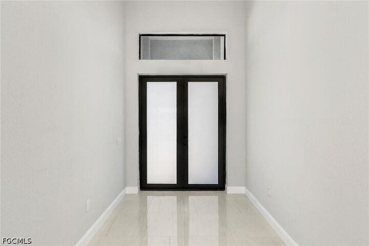 Property Photo:  2708 Diplomat Parkway W  FL 33993 