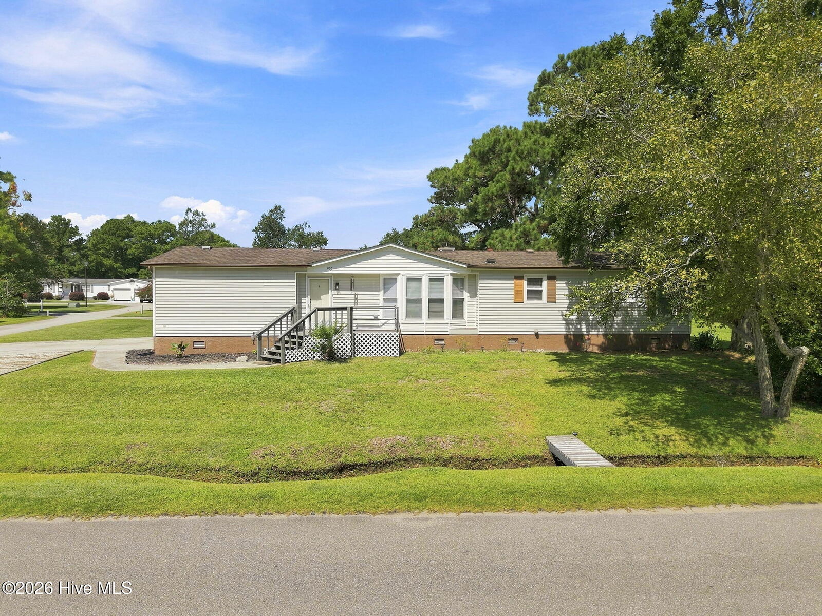 Property Photo: 900 Lighthouse Court NC 28443