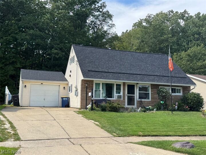 Property Photo:  1415 Eleanor Drive  OH 44004 