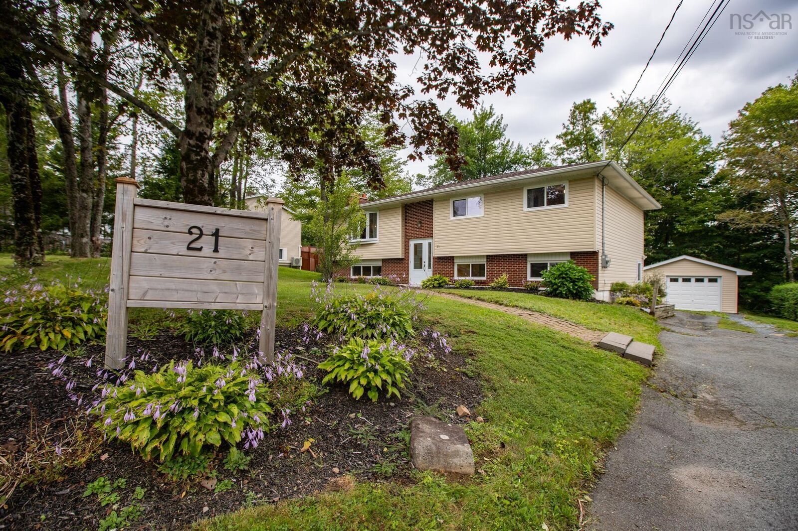 Property Photo:  21 Franklyn Drive  NS B4G 1A5 