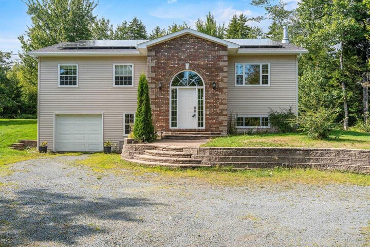 Property Photo:  12 Loriann Drive  NS B3E 1J3 