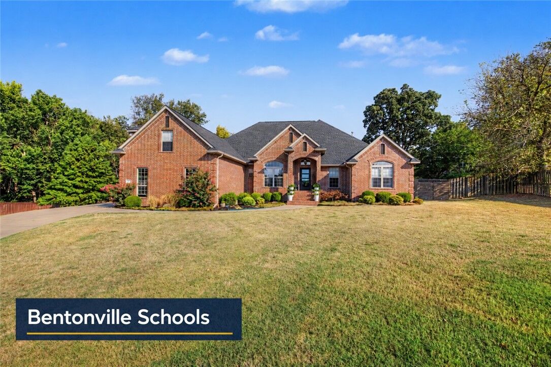 Property Photo: 13187 Rusty Blackhaw Court AR 72762