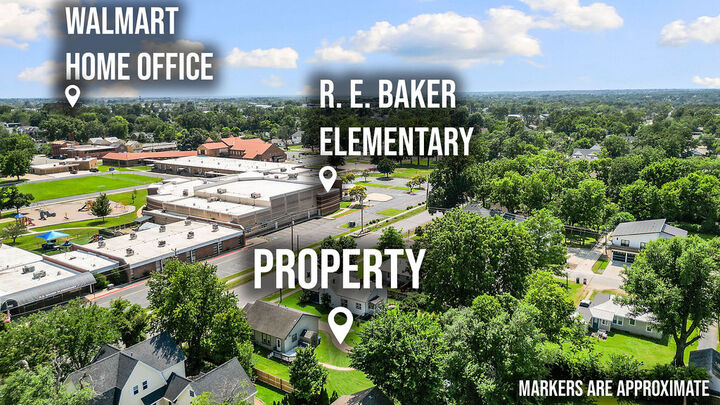 Property Photo:  304 & 306 NW 3rd Street  AR 72712 