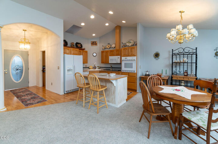 Property Photo:  1035 NE Wyoming Drive  OR 97754 