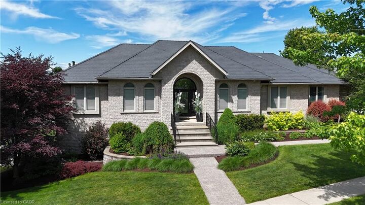Property Photo:  139 Mannheim Crescent  ON N0B 2H0 
