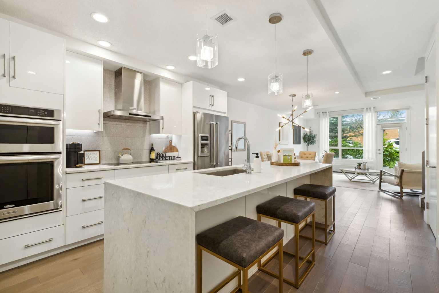 Property Photo:  1611 28 Avenue SW 103  AB T2T 1J5 
