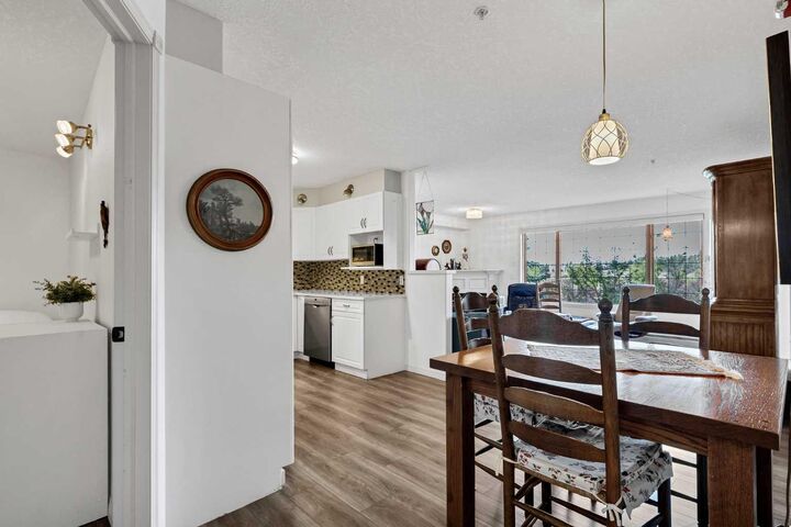 Property Photo:  6868 Sierra Morena Boulevard SW 245  AB T3H 3R6 