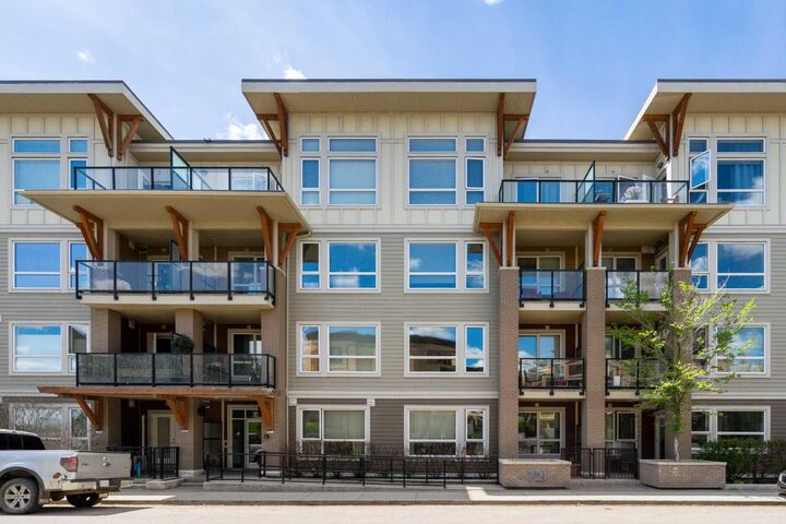 Property Photo: 721 4 Street NE 137 AB T2E 3S7