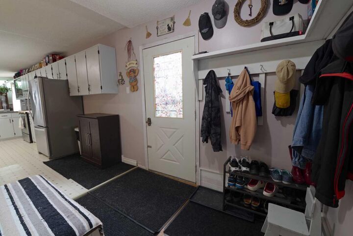Property Photo:  204 Cady St  AB T0K 2P0 