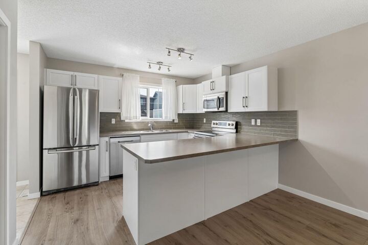 Property Photo:  268 Sunset Road  AB T4C 0H4 