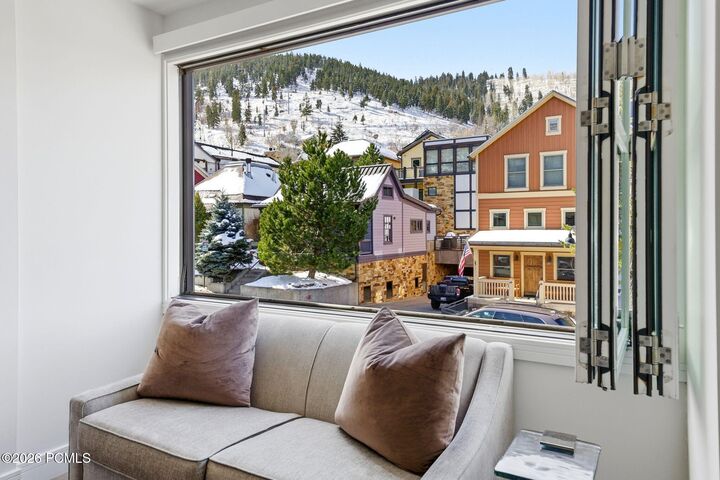 Property Photo:  820 Park Avenue 203  UT 84060 