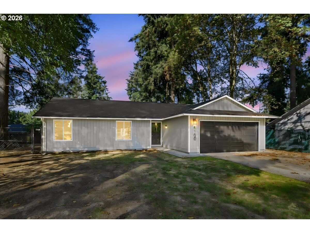 Property Photo:  4100 NE 153rd Ave  WA 98682 