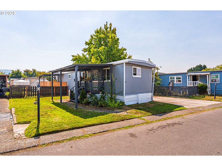 Property Photo:  1415 S Bertelsen Rd 40  OR 97402 