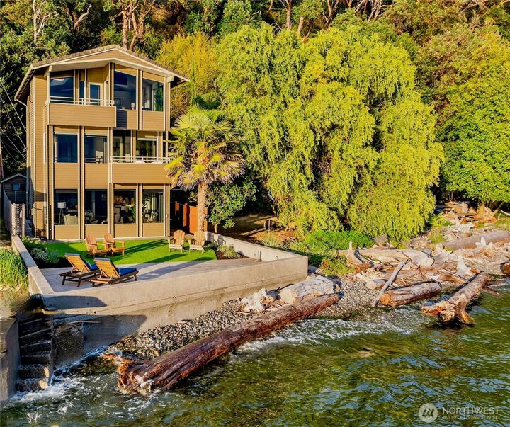 Property Photo: 11441 Arroyo Beach Place SW WA 98146
