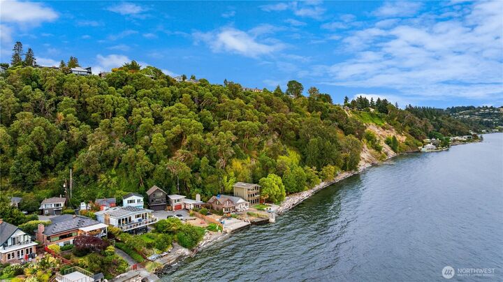 Property Photo:  11441  Arroyo Beach Place SW  WA 98146 
