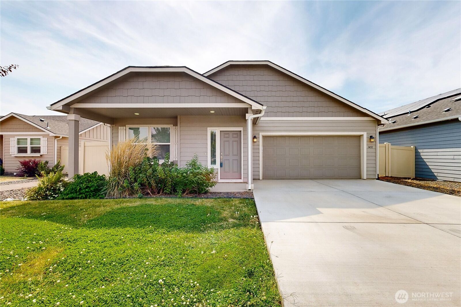 Property Photo:  1451  Pat Avenue  WA 99362 