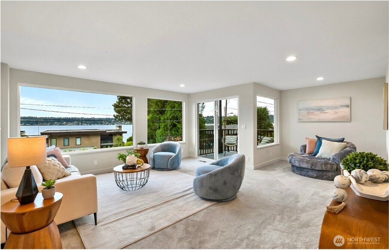 Property Photo:  6205 NE 125th Street  WA 98034 