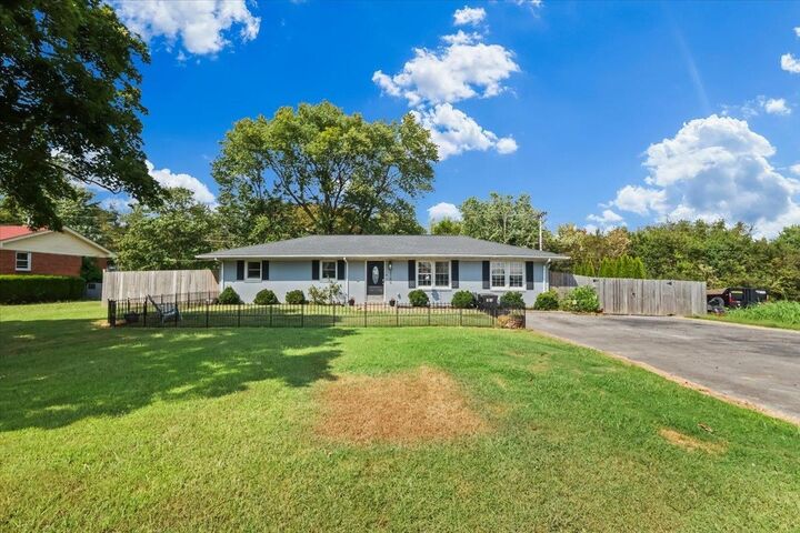 Property Photo:  2166 Porter Pike  KY 42103 