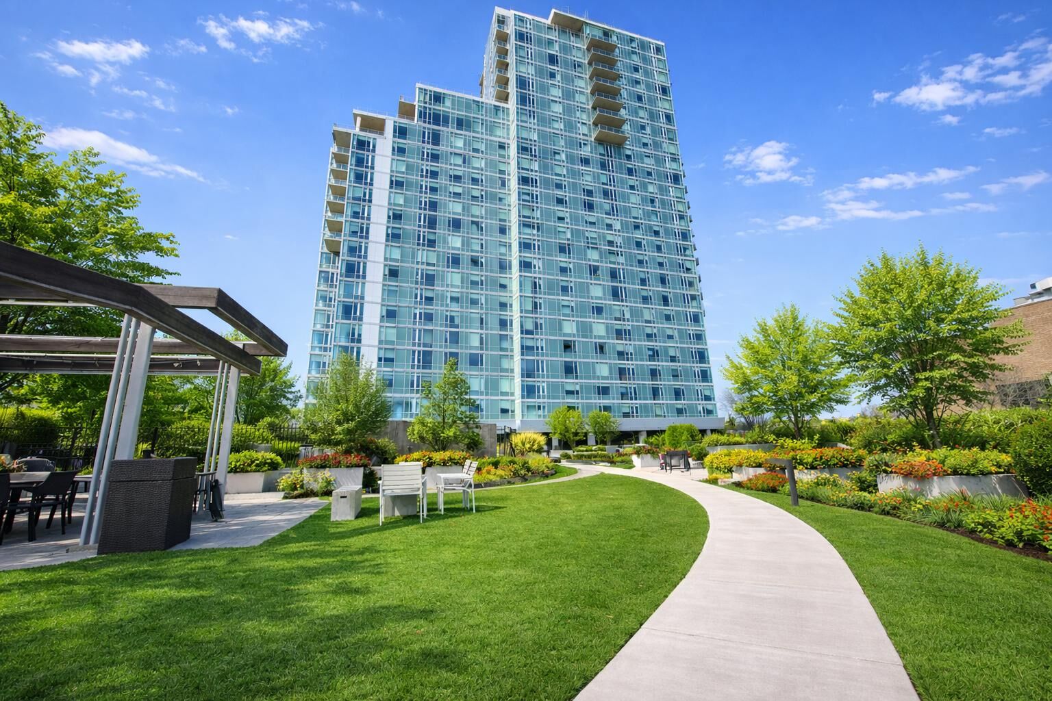 Property Photo:  1524 Sheepshead Bay Road 4G  NY 11235 